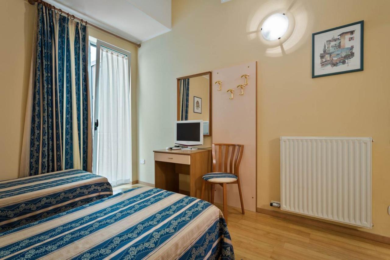 Hotel Due Laghi Padergnone エクステリア 写真