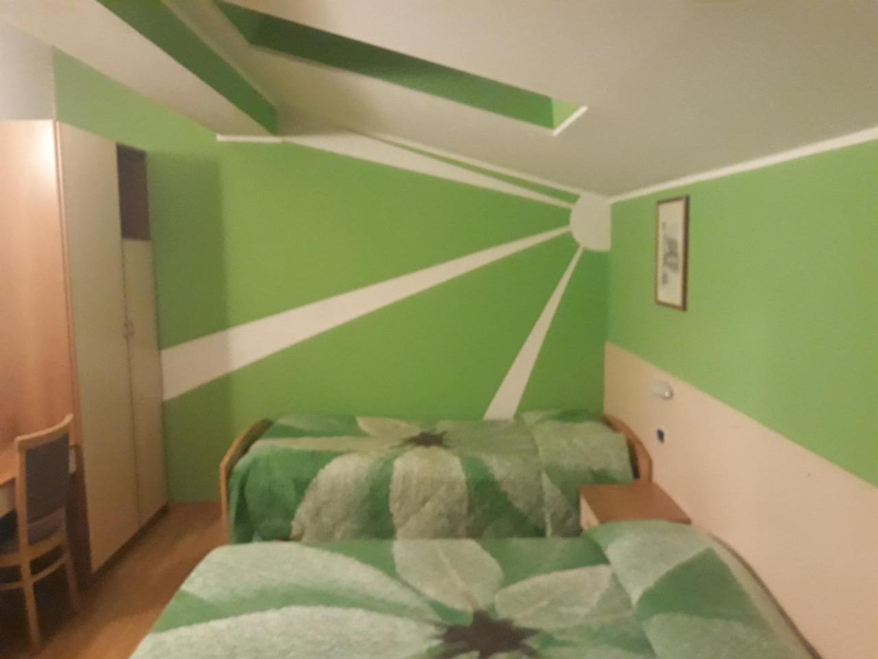 Hotel Due Laghi Padergnone エクステリア 写真